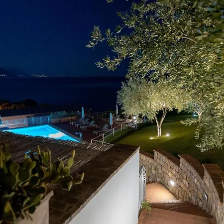 Petrosa By Interhome Villammare